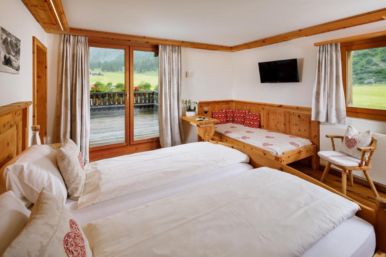 Hotel Walserhuus Sertig Sertig Döfli エクステリア 写真
