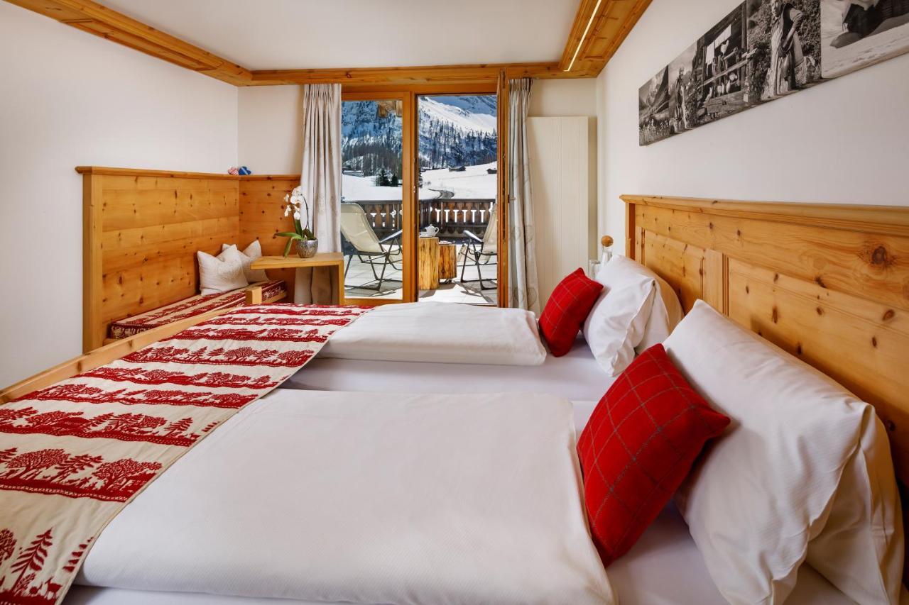 Hotel Walserhuus Sertig Sertig Döfli エクステリア 写真