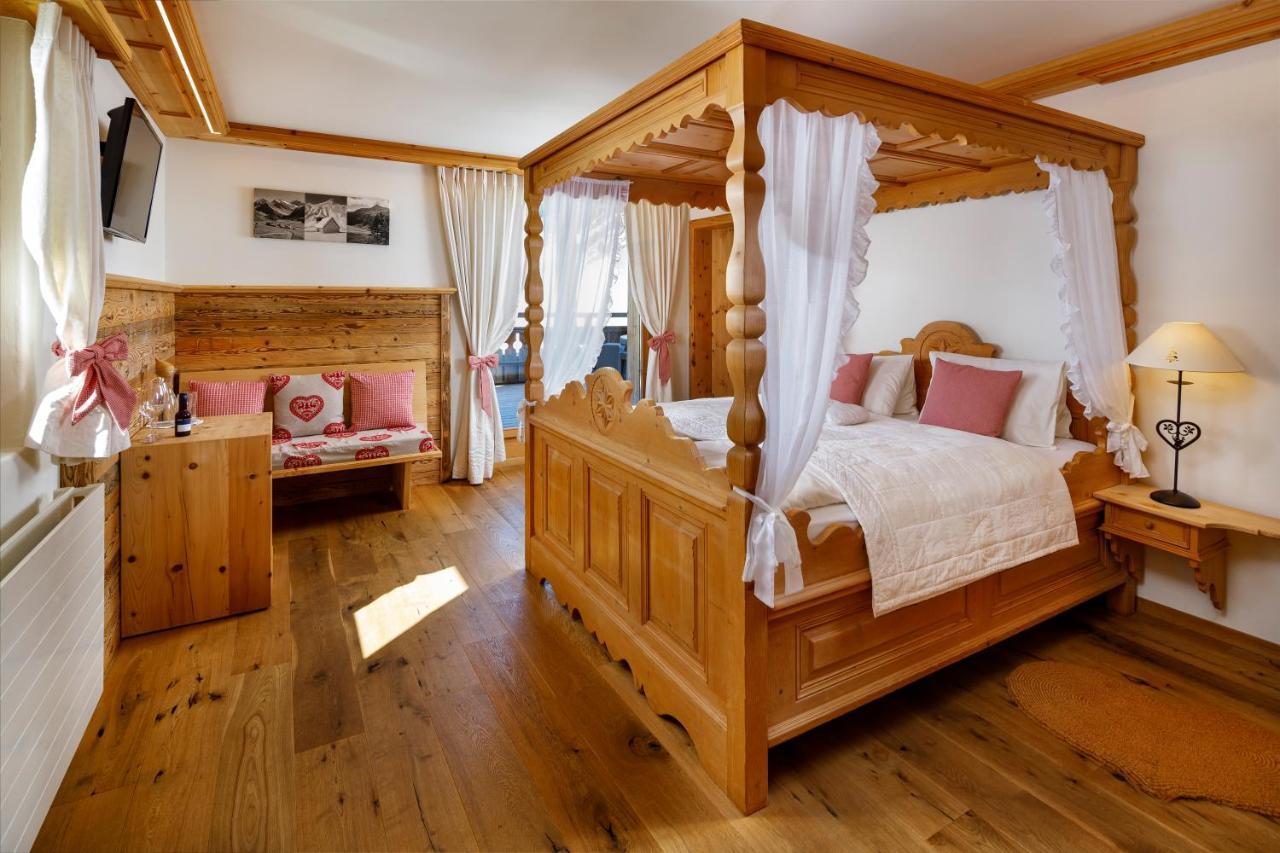 Hotel Walserhuus Sertig Sertig Döfli エクステリア 写真