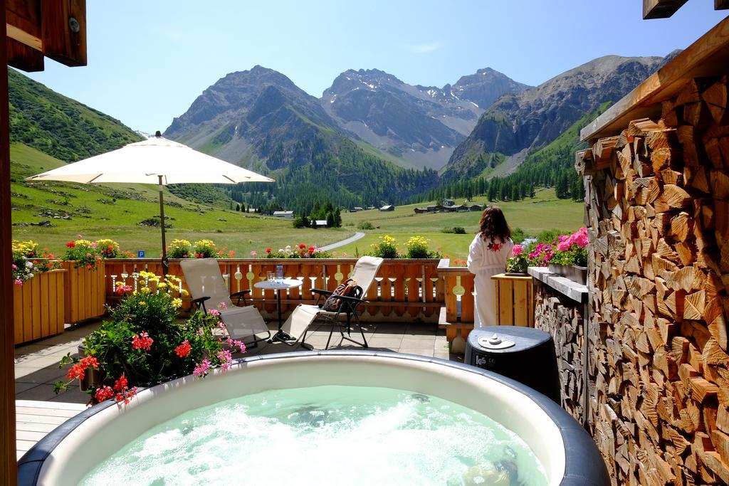 Hotel Walserhuus Sertig Sertig Döfli エクステリア 写真